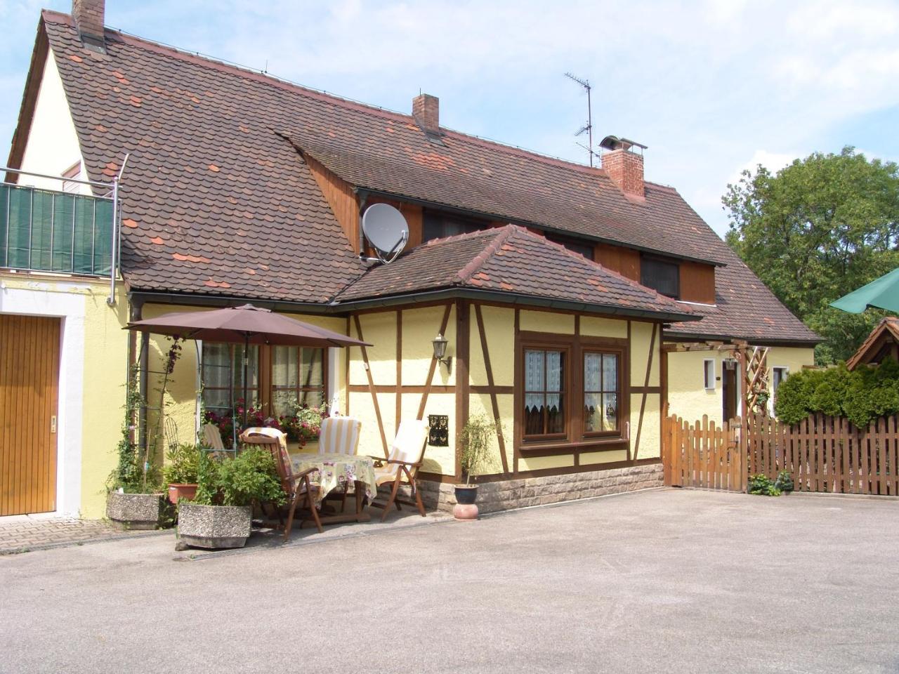 Gaestehaus "Gisela" Im Fuerstlichen Fischhaus Schillingsfürst Eksteriør billede