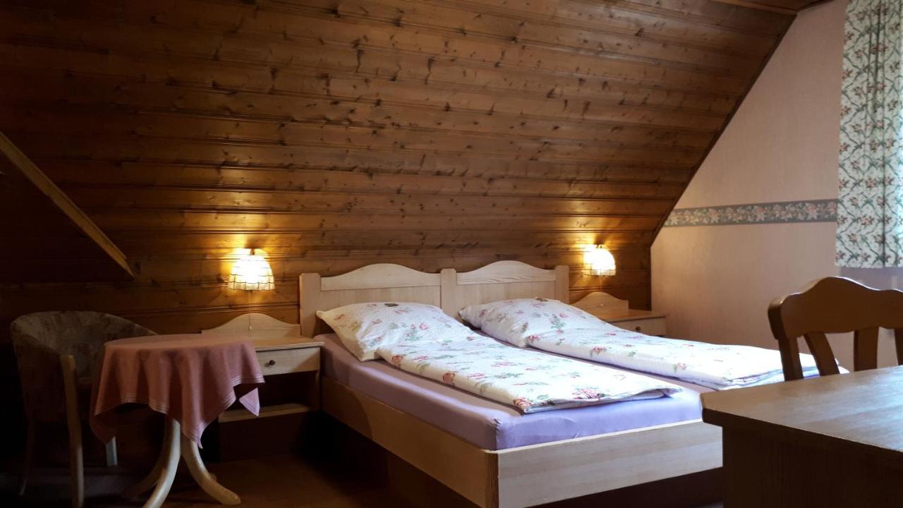 Gaestehaus "Gisela" Im Fuerstlichen Fischhaus Schillingsfürst Eksteriør billede