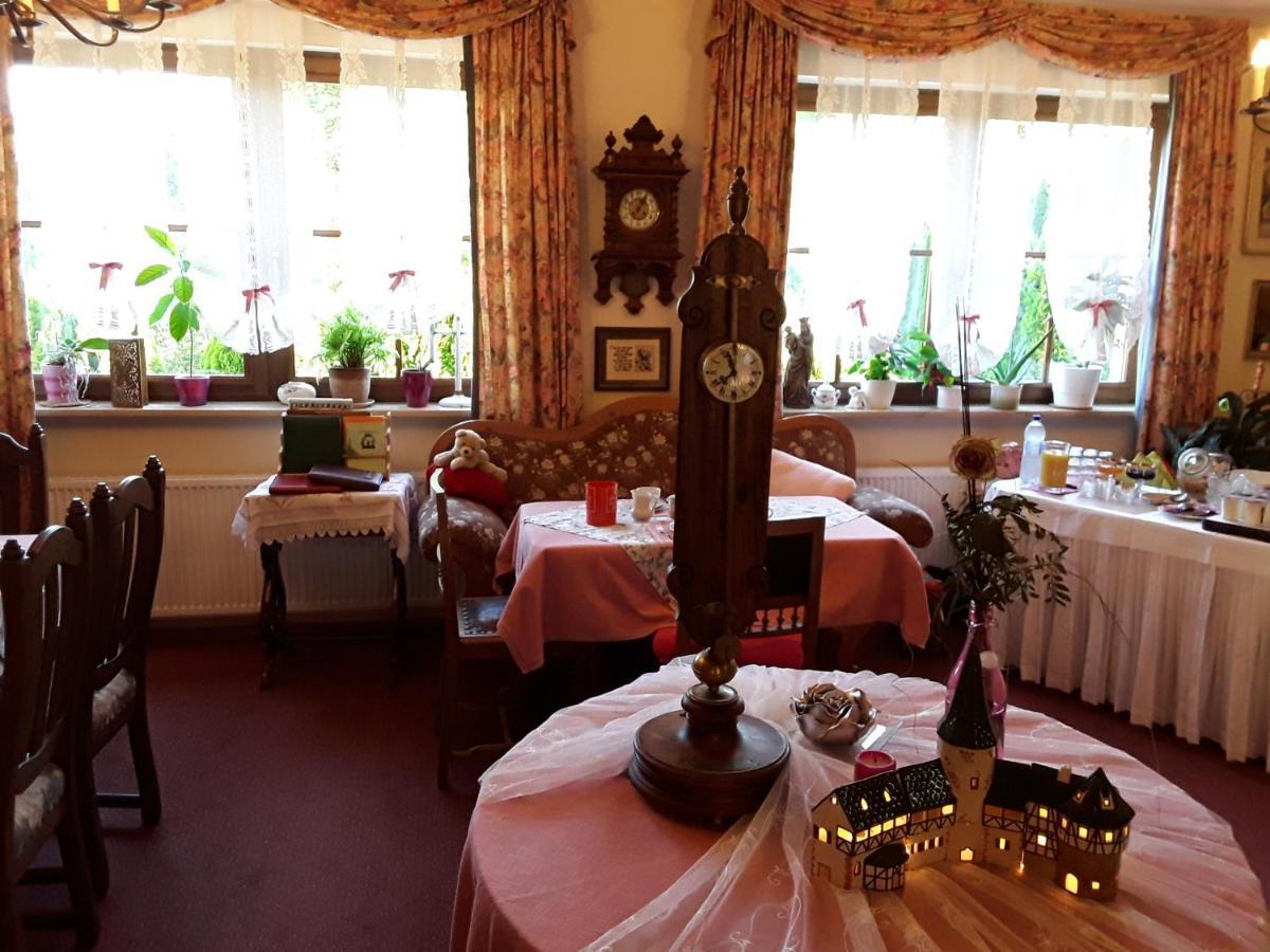 Gaestehaus "Gisela" Im Fuerstlichen Fischhaus Schillingsfürst Eksteriør billede